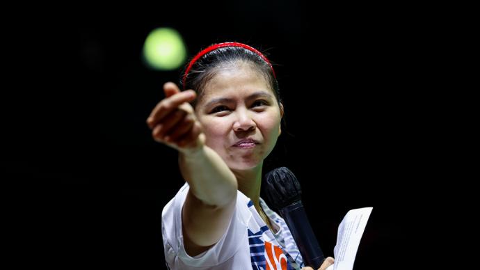 “我永远感谢中国羽毛球”！印尼名将波莉退役，国羽现场祝福