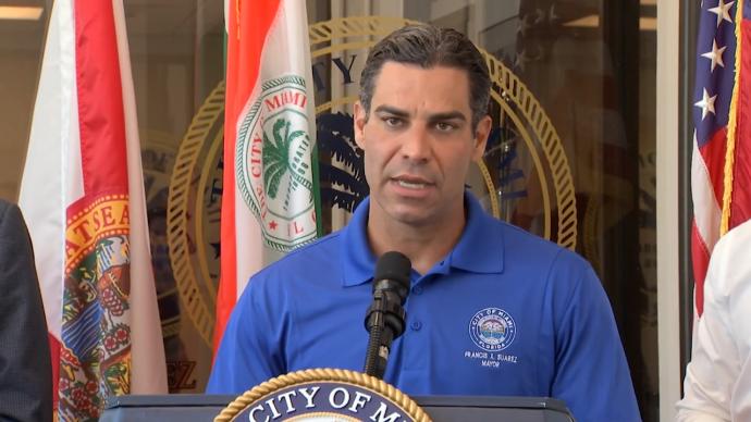 另辟蹊径“控枪”?美国迈阿密市回购枪支“送给乌克兰作战”