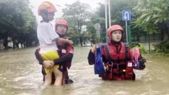 广东河源多处低洼地区出现洪水漫浸，市民被转移疏散