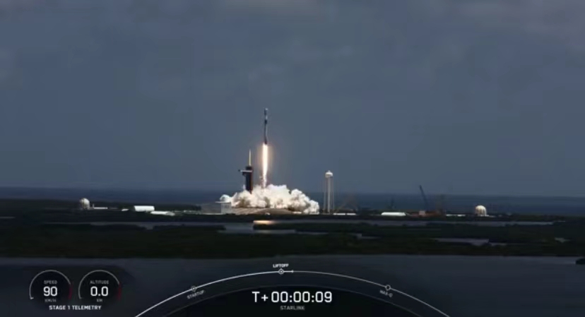 首枚一箭13飞猎鹰9号！SpaceX再发53颗星链卫星