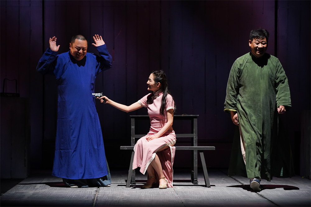 相声"上台鞠躬",话剧《福寿全》国家大剧院演出落幕_文艺范_澎湃新闻