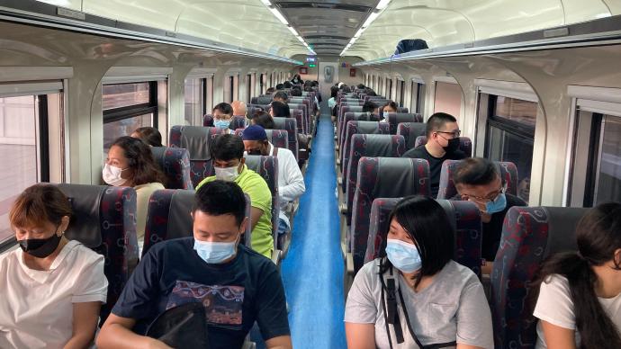 新加坡與馬來西亞柔佛間火車重啟，首周每趟載客240人