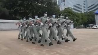 视频丨香港警察训练中式步操