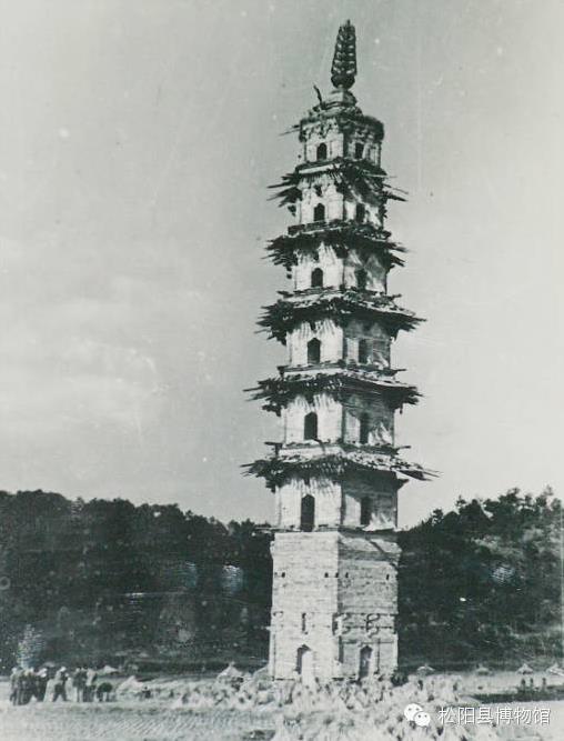 修复前的延庆寺塔