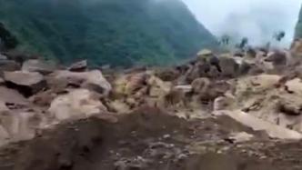 重庆巫溪县因暴雨发生山体滑塌，初步统计5人失联
