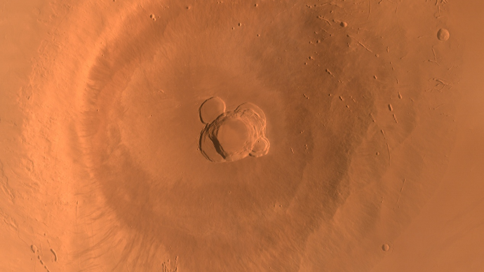 天问一号完成既定科学探测任务，近期拍摄火星影像公布