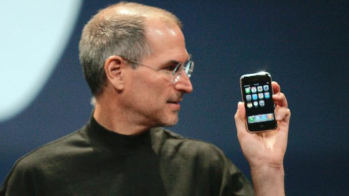 iPhone开售15年，34款谁最经典？