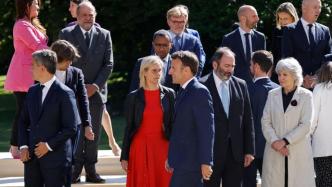 多位核心成员将在法国新内阁留任，反对党批马克龙未做出改变