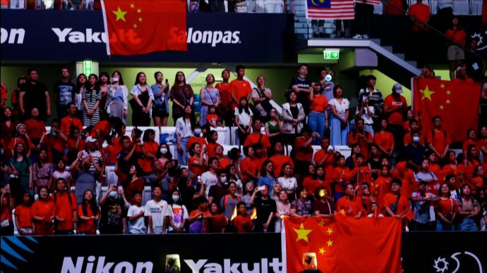 布达佩斯游泳世锦赛场上“中国红”成亮点