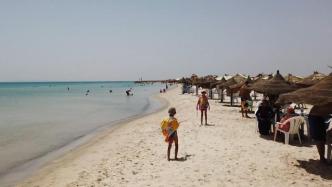 突尼斯海滨发生多起溺水事件