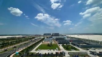 湖北鄂州花湖机场今天正式投运，系亚洲首个专业货运机场
