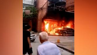 贺州一居民楼起火，警方：嫌疑人酒后误入别人家点燃木柴所致