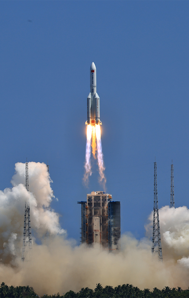 7月24日,搭载问天实验舱的长征五号b遥三运载火箭,在文昌航天发射场