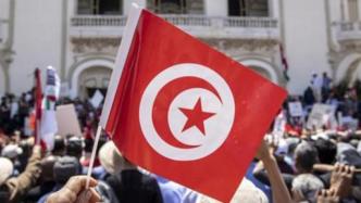 突尼斯今将举行修宪公投，公投前仍有民众集会抗议新宪法草案