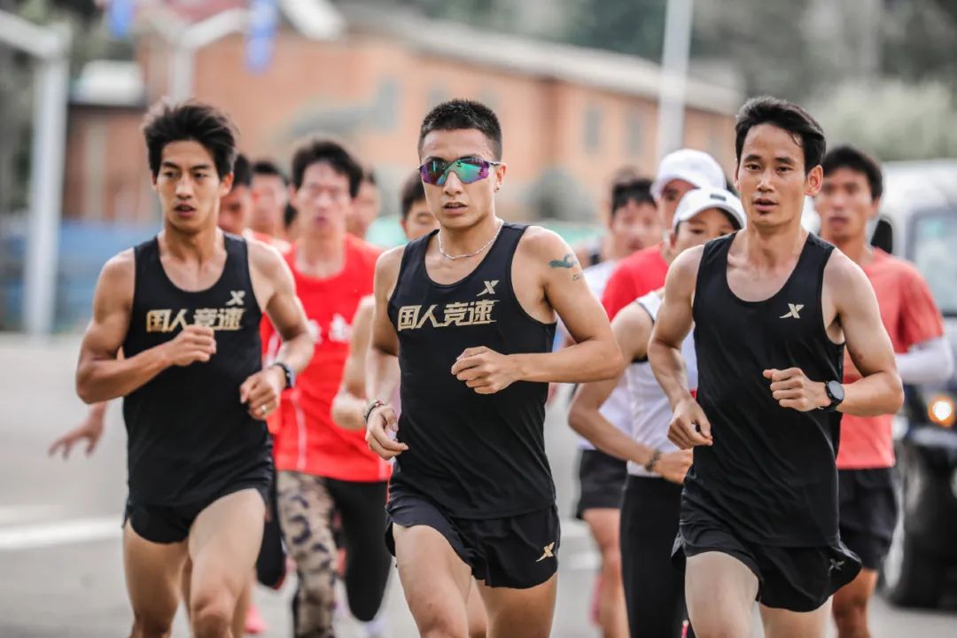 董国建、杨绍辉刷新中国男子马拉松世锦赛历代最快成绩。