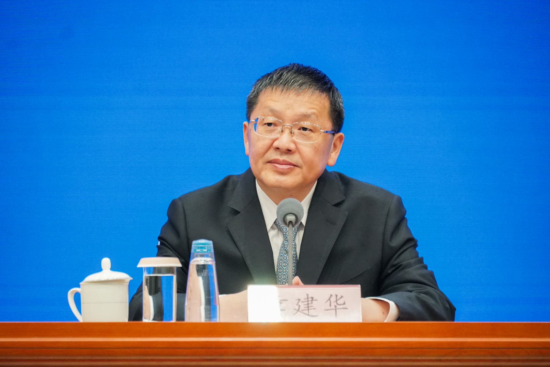 国家能源局:2030年前非化石能源消费比重预计年均增长1%