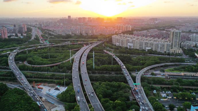 6月上海交通運行月報：中心城快速路流量約恢復至常態八成
