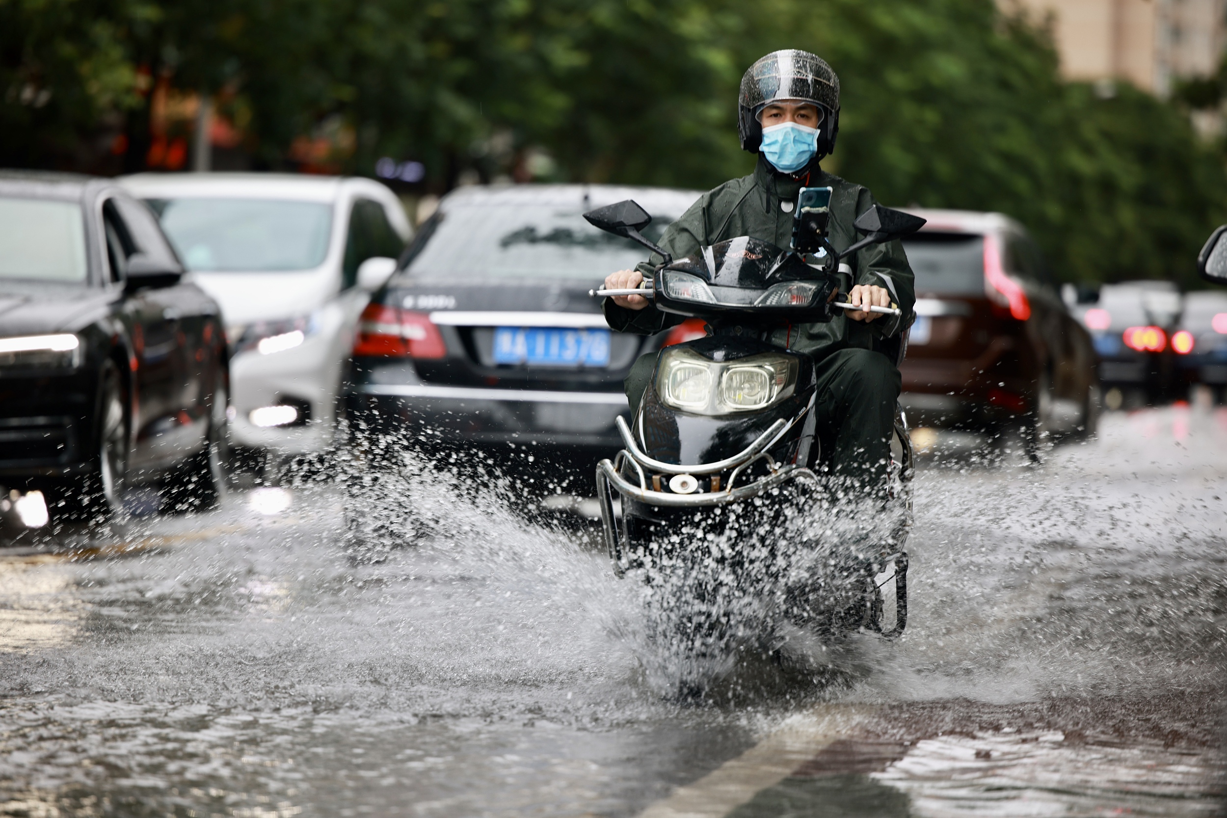 郑州新郑暴雨图片