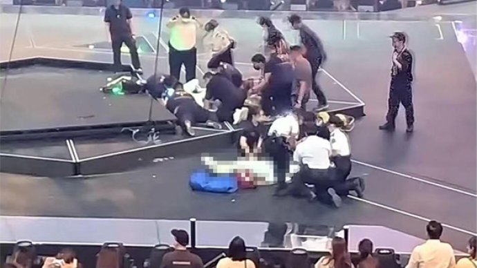 香港紅磡體育館兩舞者被墜落大屏砸傷，九龍警方重案組跟進調查