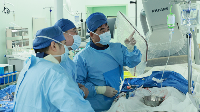 一場新型支架植入術在滬完成，高出血風險冠心病患者有望受益
