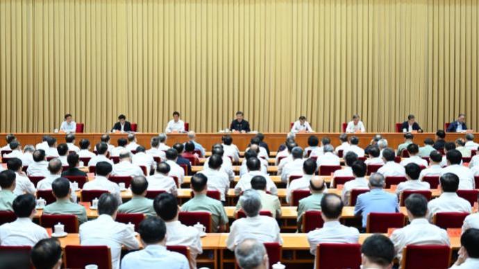 人民日報評論員：堅持以馬克思主義中國化時代化最新成果為指導