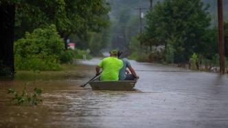 美国肯塔基州连日大雨酿洪水，造成至少19人死亡