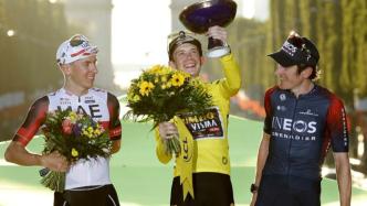 丹麦欢迎26年来第一位环法自行车赛冠军凯旋