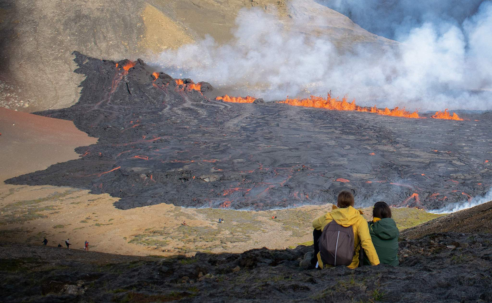 沉睡超过6000年后冰岛法格拉达尔火山开始二次喷发