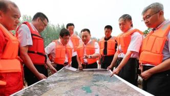 辽宁绕阳河一处决口宽度达50多米，水利部长赴现场指导抢险