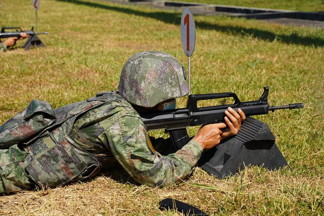 国内靶场实弹射击图片