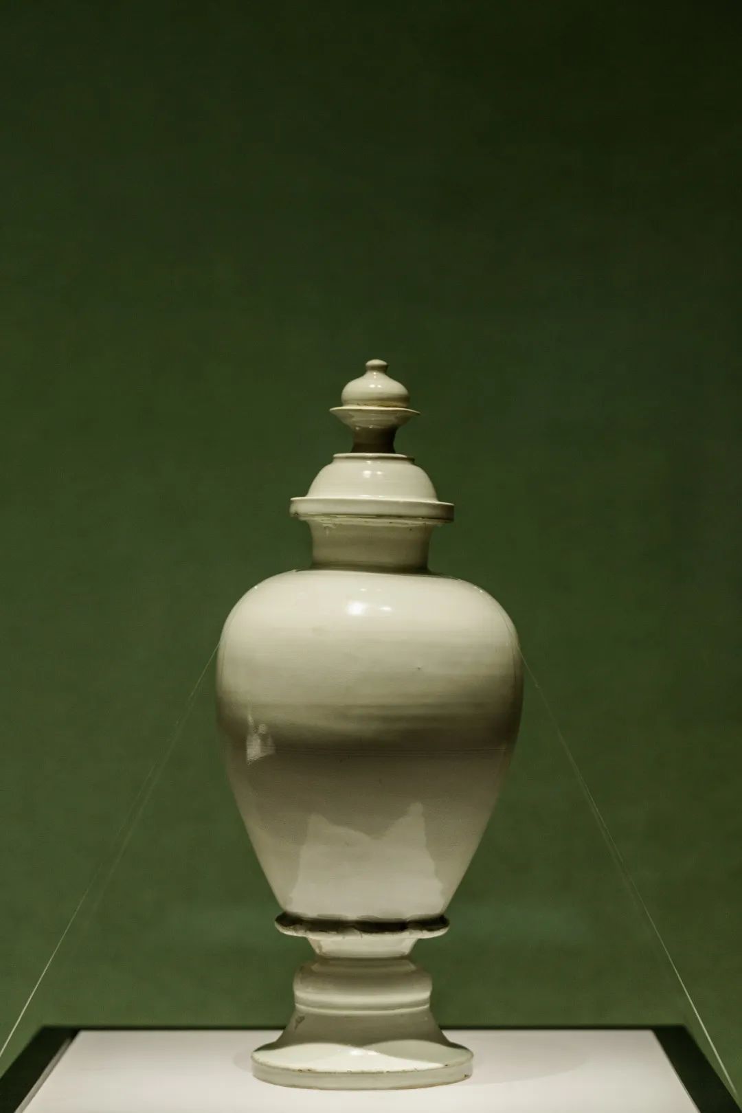 定窑白釉塔式罐 五代后期 河北博物院