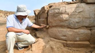 距今约4000年！陕西石峁遗址发现大型人面石雕