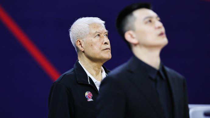 82歲蔣興權離開遼寧男籃正式退休，上賽季他舉起了冠軍王鼎