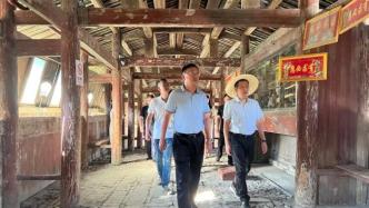 万安桥焚毁后，屏南县长带队检查该县多个文保单位消防设施