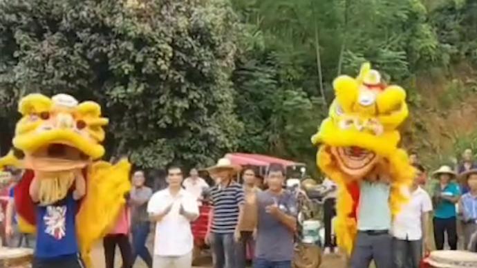 藤縣3歲男童走失3天被找到，爺爺擺席請全村人吃飯當(dāng)面感謝