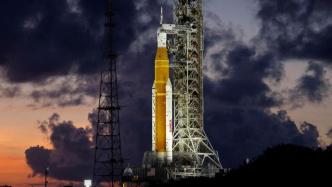 NASA巨型火箭终于移动了，预计8月29日发射