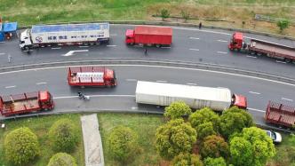 公安部：進一步放寬城市道路貨車通行限制