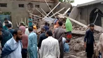 巴基斯坦一清真寺屋顶因暴雨坍塌，至少7人死亡