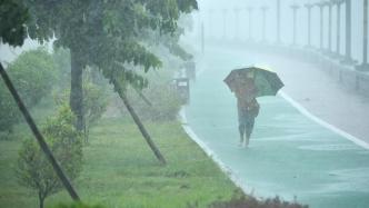 受台风“马鞍”影响，广东徐闻现117.3毫米大暴雨
