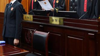 南京女大学生被害案二审开庭，被害人父亲：望维持一审原判