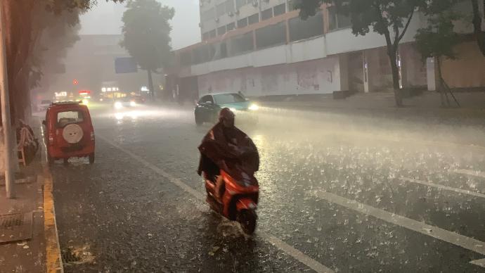 暴雨蓝色预警继续发布：陕西、四川、重庆等地局地有大暴雨