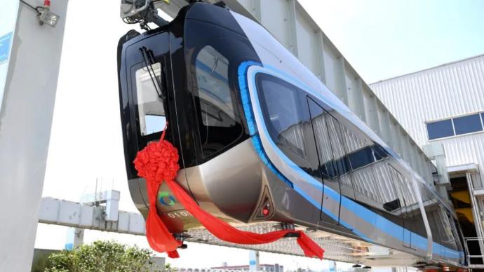 首列“光谷光子号”空轨列车青岛下线，将在武汉投入商业运营