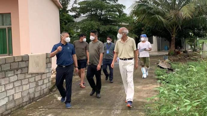 上海一退休干部在陵水做志愿者，助力乡村振兴为防疫建言