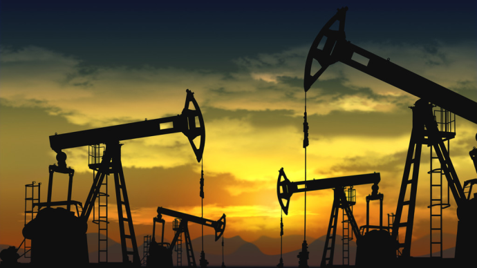 原油强势归来！大型油气公司盈利爆表，景气周期还有多久？