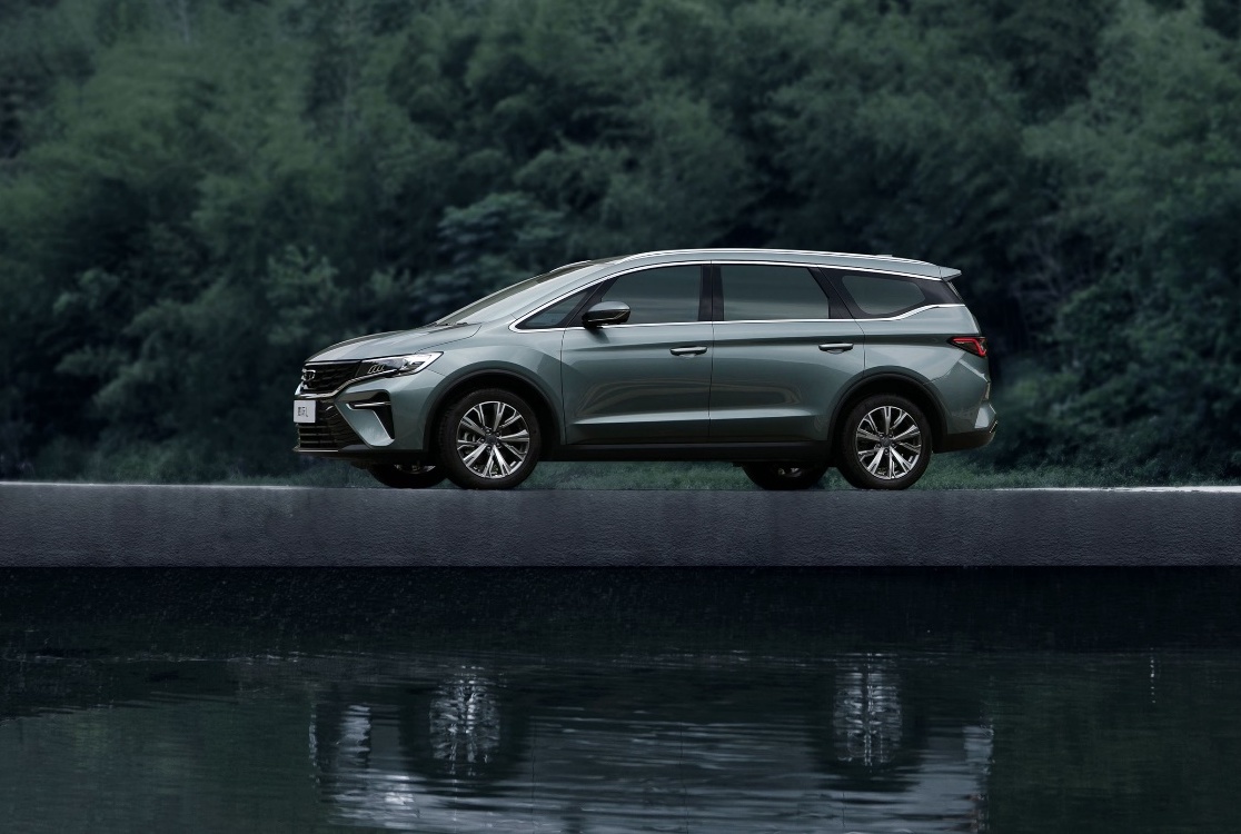 吉利大7座mpv嘉际l焕新更长更大不加价