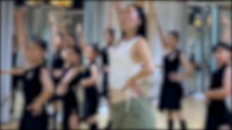 少女学舞蹈确诊重症肌无力难退学费，记者调解被抓伤学校道歉