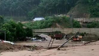 云南绿春县突降大到暴雨引发滑坡、泥石流灾害，已有人员失联