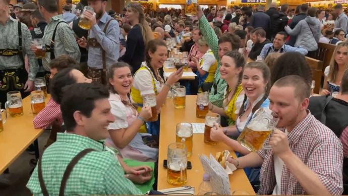 因疫情停办两届，慕尼黑啤酒节恢复举办