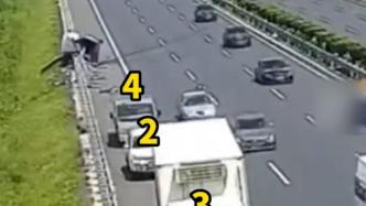 貨車高速上側翻，七輛車停下救援