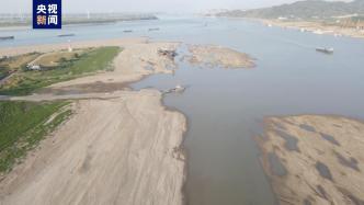 鄱阳湖刷新历史最低水位，江西首次发布枯水红色预警